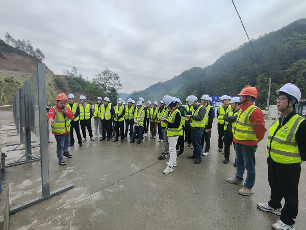 對標(biāo) (2).jpg